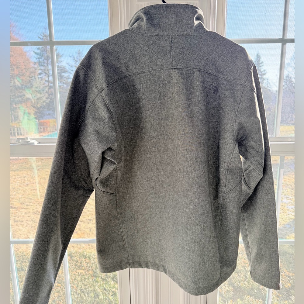 The North Face Men's Gray Lightweight Jacket - Picture 2 of 6
